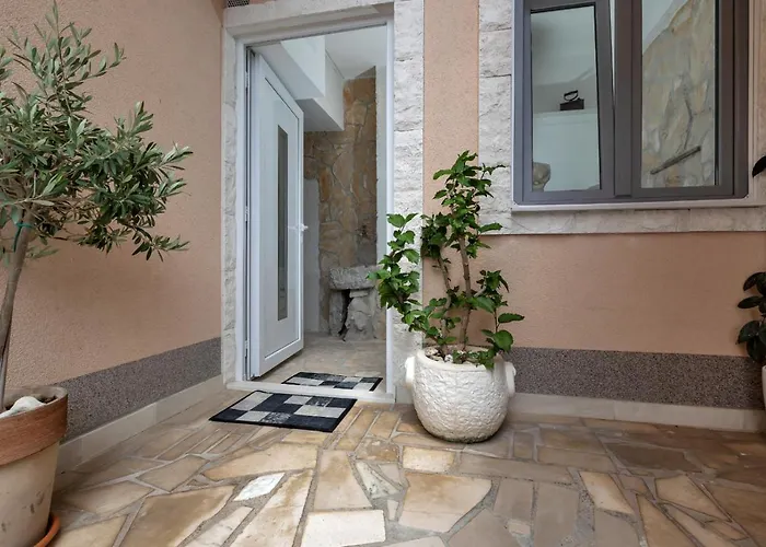 Sukara דירה מאקרסקה