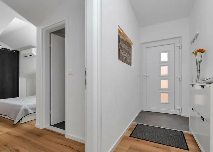 Sukara דירה מאקרסקה