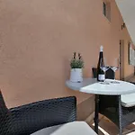 Sukara * Makarska